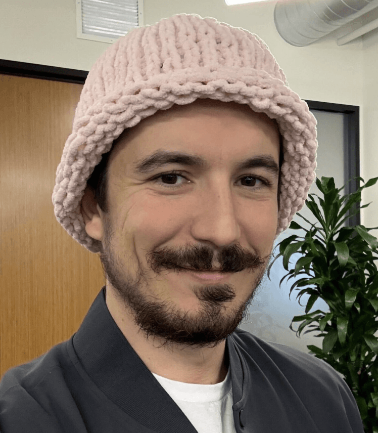 Vlad wif hat